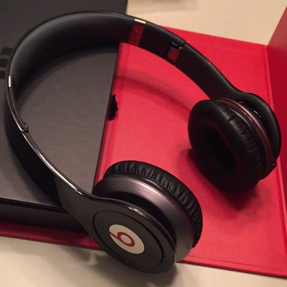Beats Solo HD (wired) - Picture 3 of 4